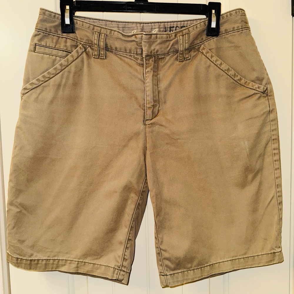 Eddie Bauer Blakely Bermuda Shorts Womens 8 Brown Cotton Chino Hiking 9.5"
